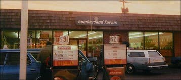 Joel Meyerowitz - Cumberlands Farms, Provincetown,