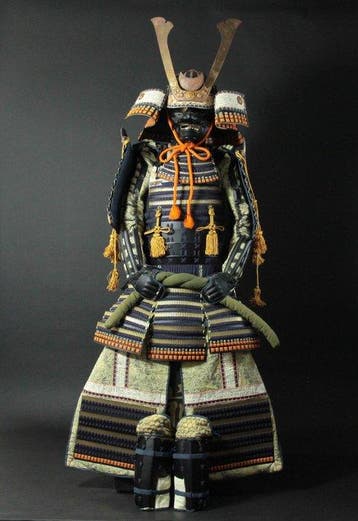 Harnas - Japan - Levensgroot Samurai-pantser – Kabuto-helm,