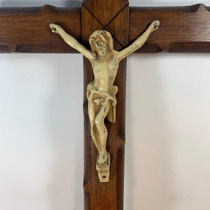 Crucifix - Groot elegant houten kruis met gekruisigde Jezus, Antiquités & Art, Antiquités | Livres & Manuscrits