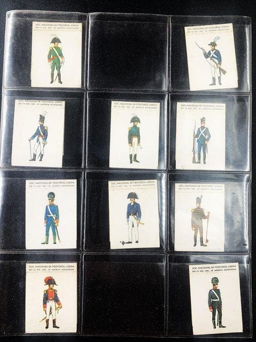 Luciferdoos (200) - Een partij van ongeveer 200 Portugese, Antiquités & Art, Antiquités | Jouets