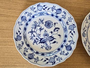 Meissen - Set of 2 Antique Meissen Blue Onion