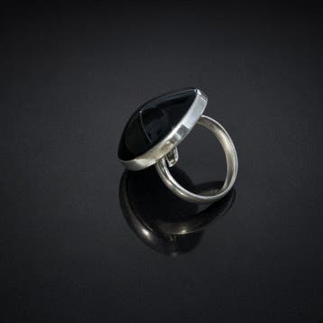 Ring van obsidiaan met hemel-oog. Hoge kwaliteit.