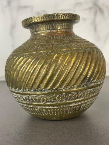 Vaas - Twee antieke Indiase koperen lota-watervaten – Deccan