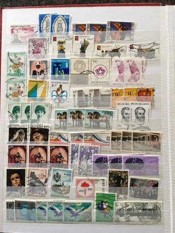 België 1975/2009 - 4 albums met postzegels uit diverse