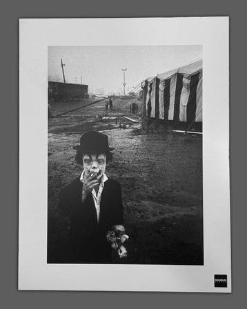 Bruce Davidson - Magnum Photos - The Dwarf, The Palisades,