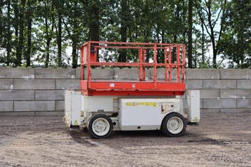 Veiling: Schaarlift Genie GS-2668 Diesel 567kg 9.9m 2011, Ophalen