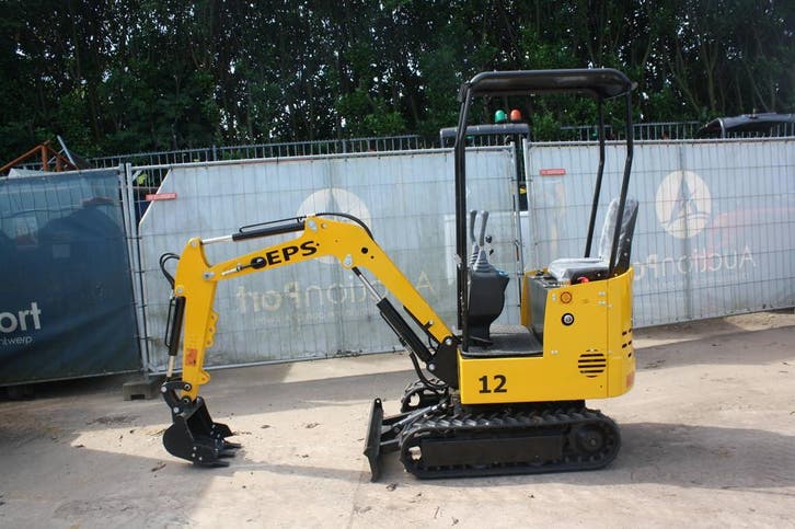 Veiling: Minigraver Nuoman NM-E12 Diesel 7kW Nieuw, Zakelijke goederen, Machines en Bouw | Kranen en Graafmachines, Ophalen