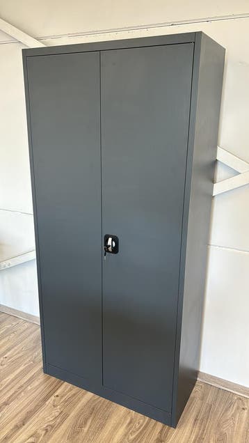 Armoires métalliques solides pour bureau, atelier ou stockag, Huis en Inrichting, Kasten | Roldeurkasten en Archiefkasten, Nieuw