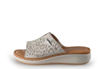 Flyflot Slippers in maat 38 Goud, Kleding | Dames, Schoenen, Slippers, Overige kleuren, Verzenden, Zo goed als nieuw