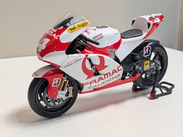 Minichamps 1:12 - Moto miniature - Ducati Desmosesici GP7 -, Nieuw