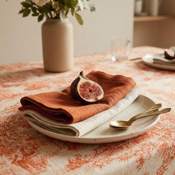 AA157 - Tafelkleed Toile de Jouy oranje 100% katoen -