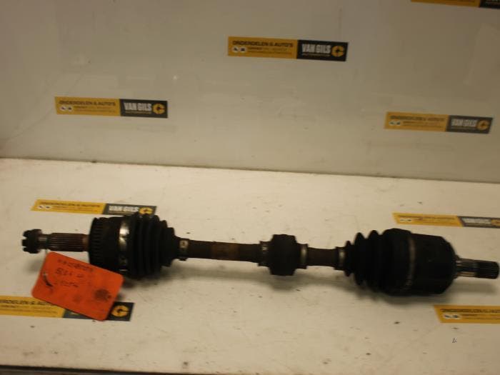 Aandrijfas links-voor Kia Cerato O131778, Auto-onderdelen, Motor en Toebehoren