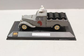 AM.71 1:43 - Modelauto - Citroën Traction 11 plateau
