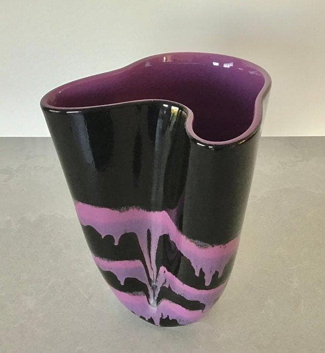 Léon Elchinger - Vaas - Gevouwen vaas in keramiek, Antiquités & Art, Antiquités | Verre & Cristal