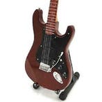 Miniatuur Fender Stratocaster gitaar met gratis standaard, Verzenden, Beeldje, Replica of Model