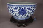 Kom - Large Conjoined Lotus Thickly Potted Dice Bowl -