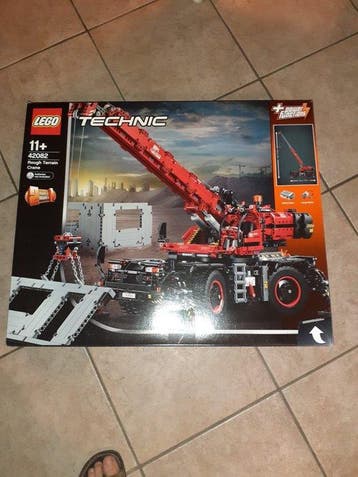 Lego Set - 42082 - Technic - Rough Terrain Crane, Kinderen en Baby's, Speelgoed | Duplo en Lego, Nieuw