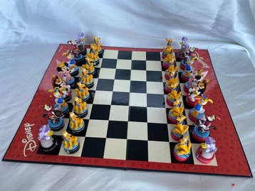 Disney Showcase Collection Vintage Disney-schaakspel -, Nieuw