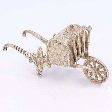 C.A. Stout - Kruiwagen met Vogelmand - Beeldje - .835 zilver