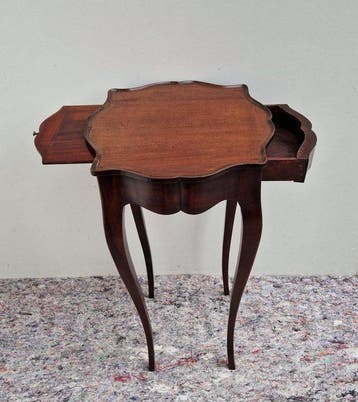 Elegant Antiek Wijntafeltje Louis XV stijl - met lade en