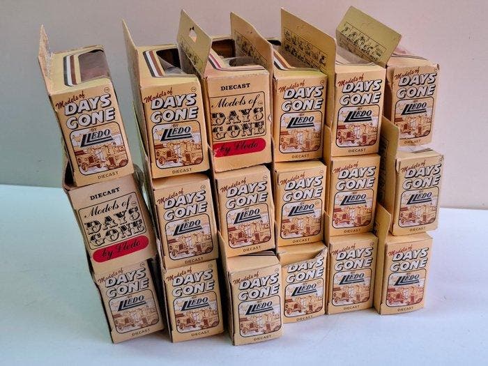 Lledo 1:43 - Modelauto (18) - Models of Days Gone - Metal, Hobby en Vrije tijd, Modelauto's | 1:5 tot 1:12