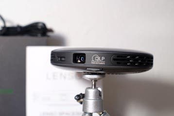 Lenso Spaceship projector Vidéoprojecteur