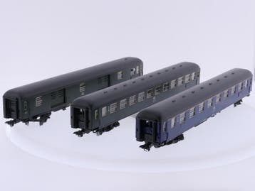 Schaal H0 Trix Express 33018 set van 3 sneltreinrijtuigen..., Ophalen of Verzenden, Overige typen