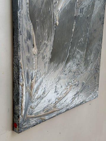 Sarah Schwarzl - Frequency PEARL ORNAMENT (Frame included)
