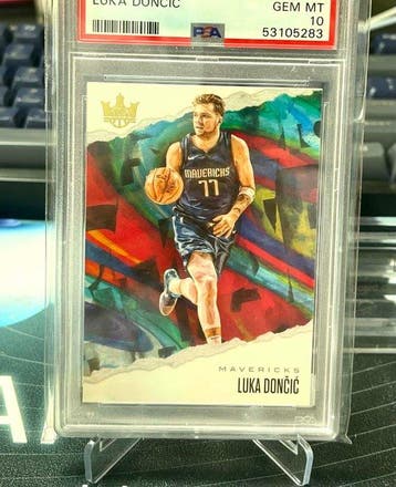 2019 Panini Court Kings Luka Doncic Édition limitée - PSA 10