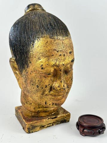 An antique Buddhist bust - Figuur - Myanmar/Birma (Zonder