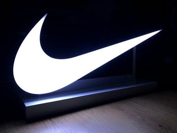 Rare Original NIKE Sportswear - Lichtbord - Winkel Showroom