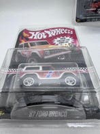 Hot Wheels 1:64 - Modelauto (2) - 84 Mustang SVO / 67 Ford, Nieuw