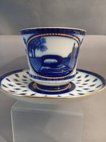 Lomonosov Imperial Porcelain Factory - Serafima Yakovleva