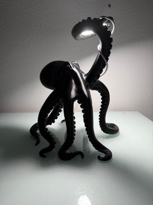 Lampada artigianale 3D - fait maison - Tafellamp - Plastic -, Antiek en Kunst, Kunst | Designobjecten