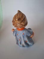 Goebel - Beeldje - Meisje met gitaar - TMK6 - Porselein