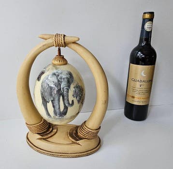Struisvogel Ei - Africa’s Big Five - 28 cm - 24 cm - 12 cm