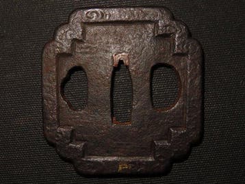 gesmeed ijzer - C5-447 Daisho Jyumonji Tsuba - Japan - Edo