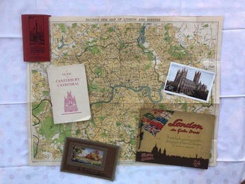 Collectie van memorabilia - Reisherinneringen uit het oude