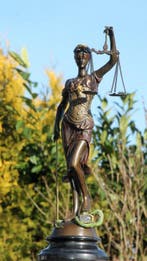 mayer - sculptuur, justitia brons color 40 cm hoog - 40 cm -, Antiek en Kunst