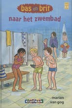 Bas en Brit. Naar het zwembad / Klavertje een-serie, Verzenden, Zo goed als nieuw, M. van Gog