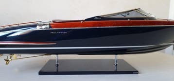 Yacht miniature - Riva acquariva, Hobby & Loisirs créatifs