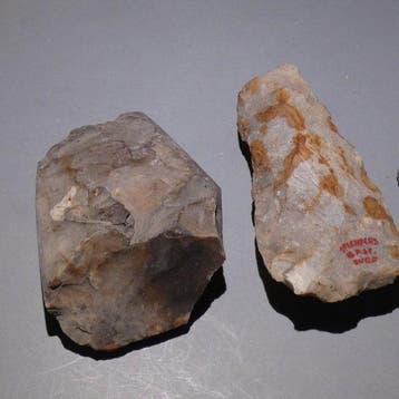 Michelsberg, Néolithique 3 gros silex 8 cm de long. Couteau, Collections