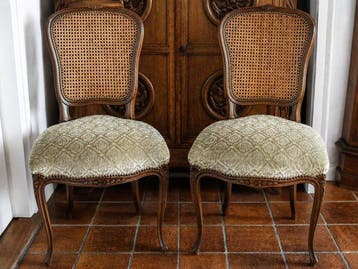 Stoel - Hout, Textiel - 2 klassieke stoelen