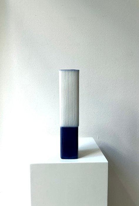 KPM Berlin - Hans Theo Baumann - Vase - pilastre -, Antiek en Kunst, Curiosa en Brocante