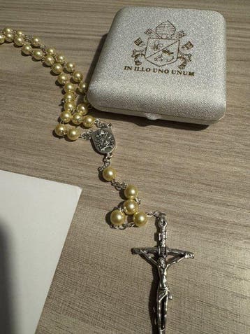 Paus Leo XIV - Rozenkrans bij de privé-audientie - Gezegend