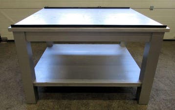 Presentatie tafel, Display B120 x D100 x H75 cm, Hout, Nieuw in verpakking