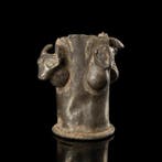 Oud Zilver Ceremoniële staf met appliques van een stier,