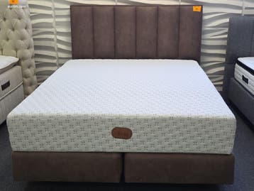 Showroommodel boxspring Olivia, Nieuw