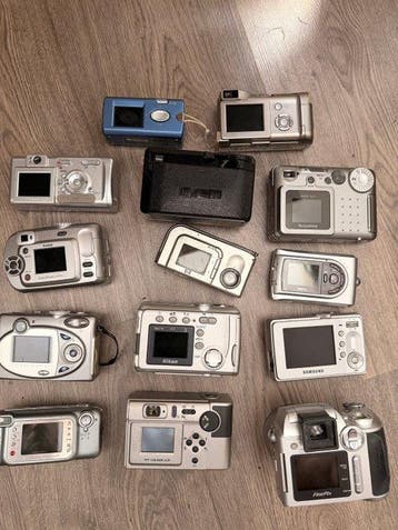 Nikon, Trust, Olympus, Samsung, Fuji, Kodak, Canon Vintage