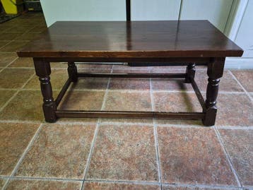 Middentafel - Walnoot - Kleine salontafel van walnotenhout